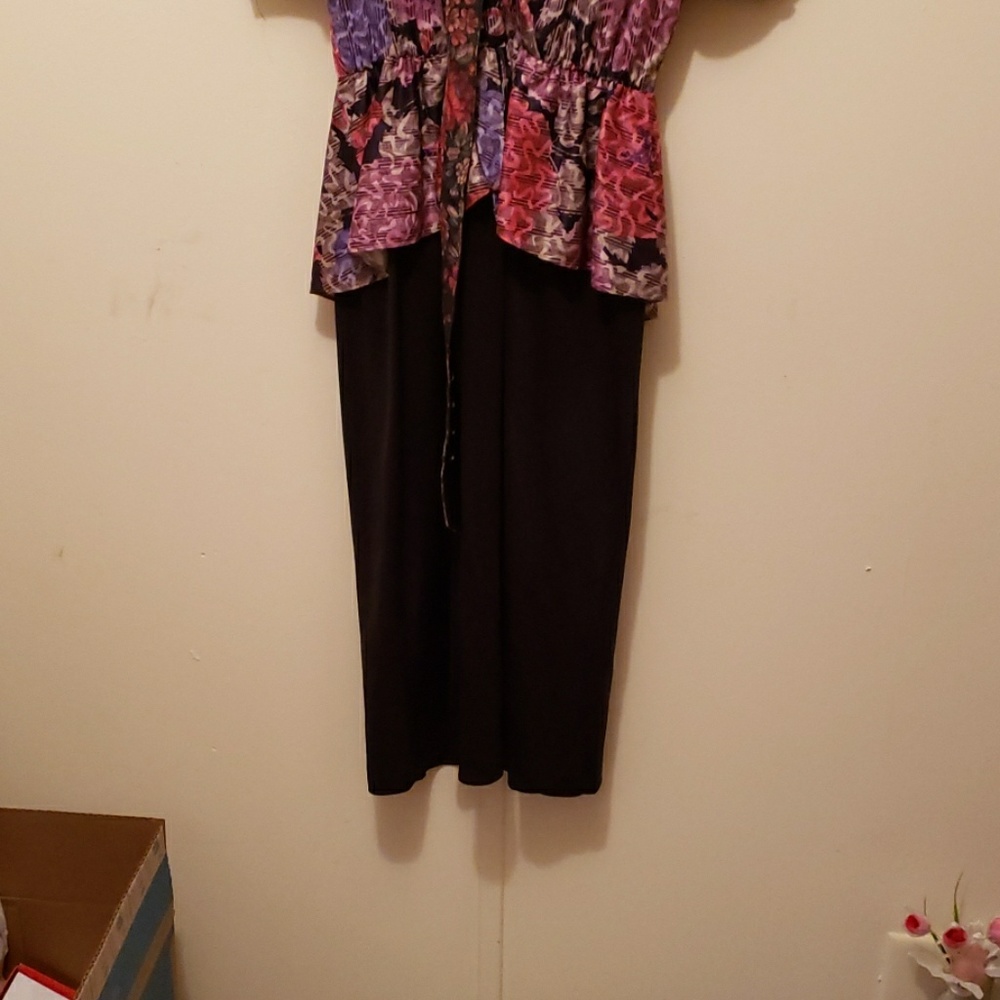 Dress - Picture 2 of 4